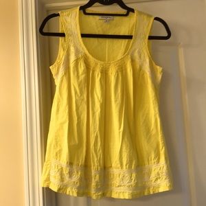 Beautiful Banana Republic yellow sleeveless top